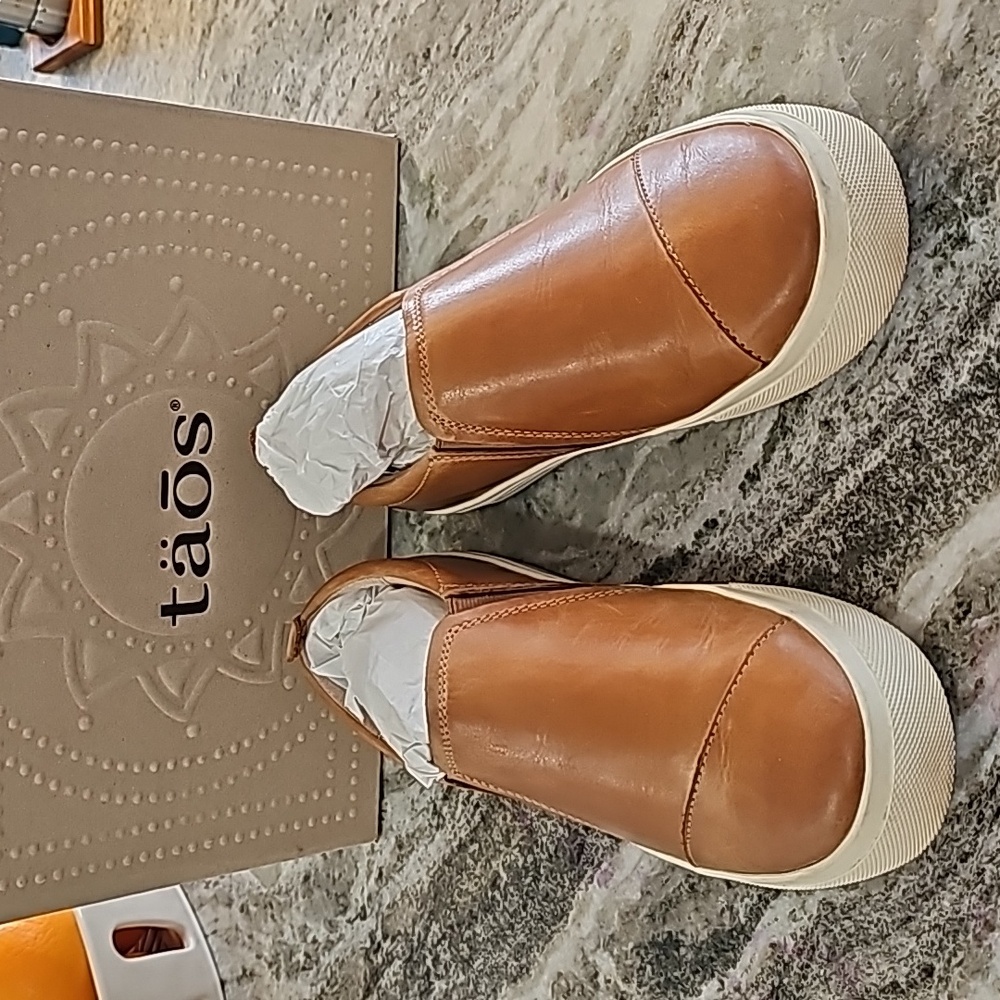 Taos Twin Gore slip ons